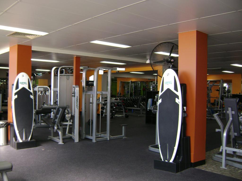 Ibis Styles The Entrance Hotel Bagian luar foto