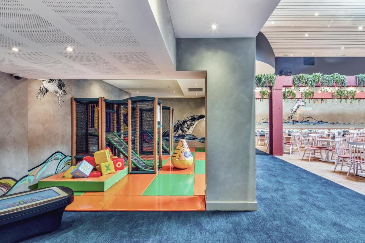 Ibis Styles The Entrance Hotel Bagian luar foto